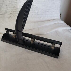 Swingline 2 or 3-hole punch High Capacity Ergonomic Lever Office #74032 WORKS